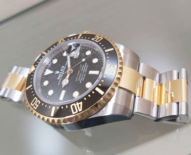 Sea-Dweller half gold 126603