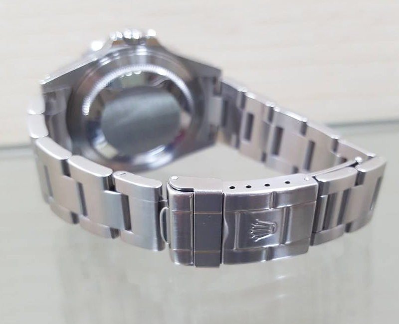 GMT 16710 with blue/red bezel insert